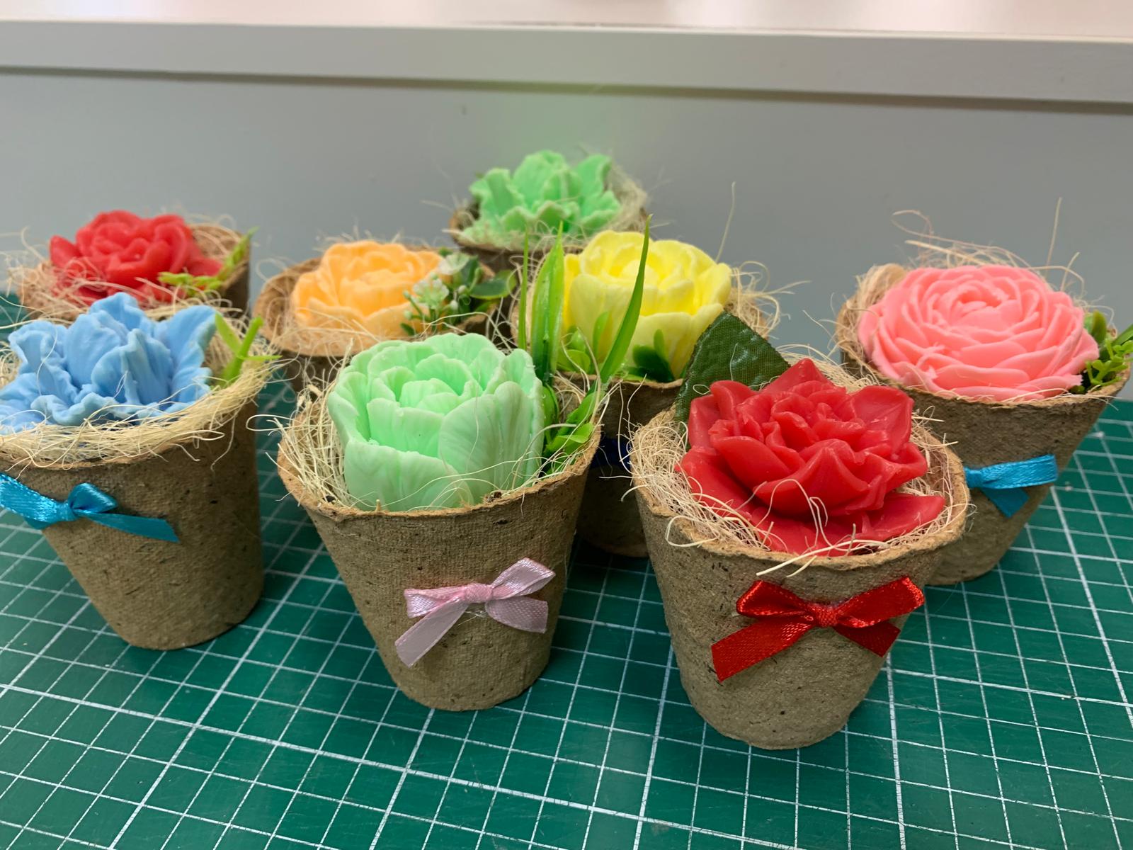 Цветя изработени с глицеринов ароматен сапун