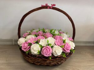 Цветя, кошници изработени от глицеринов ароматен сапун