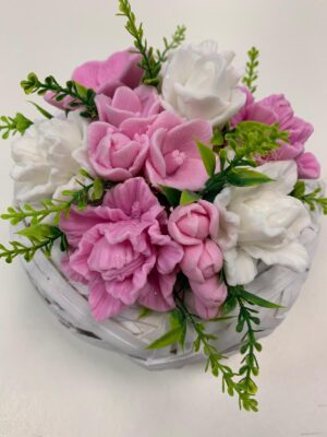 Цветя изработени с глицеринов ароматен сапун